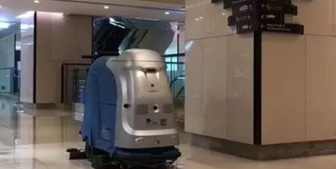 清洁服务展：全自动智能工厂清洁机器人的特点和优势